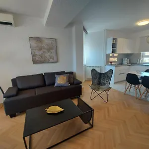 apartments-fugosic.primorje-gorskikotar.com/